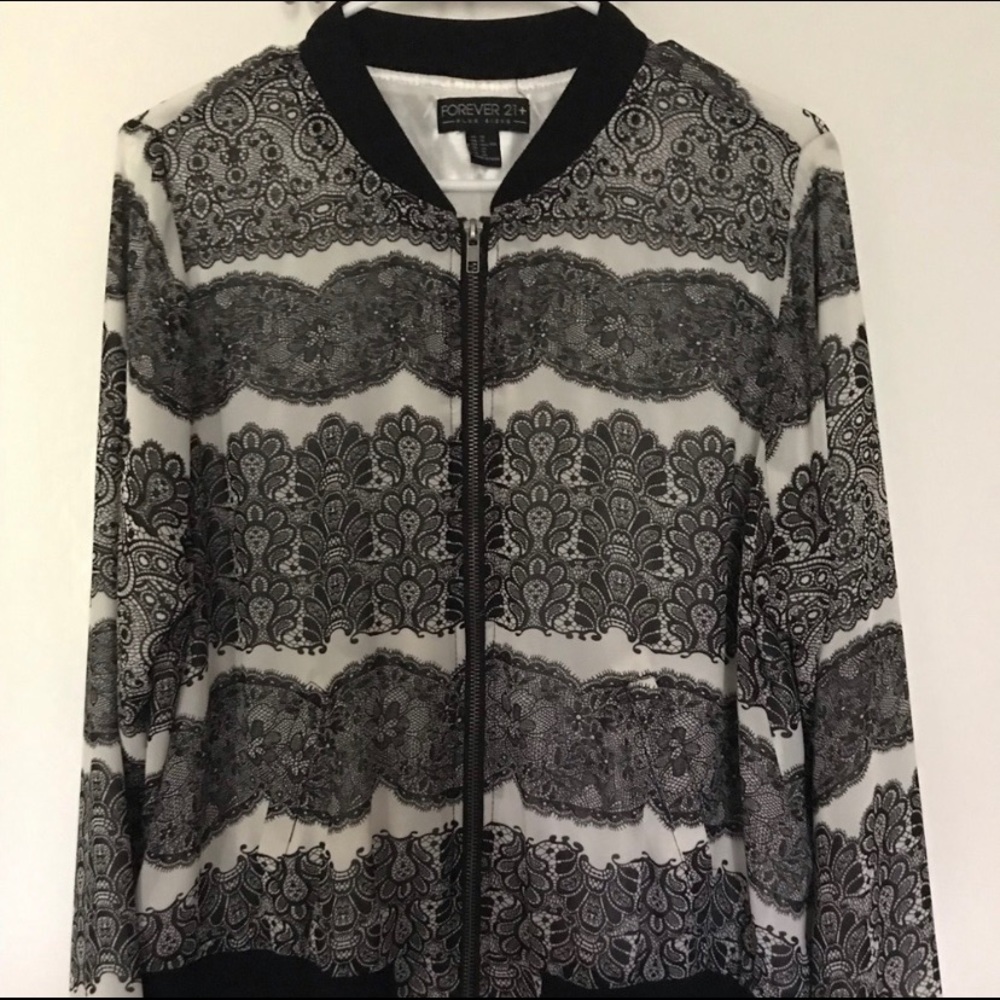 Forever 21 lace print bomber 1X